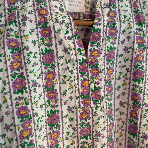 Hyacinth House floral peplum top size can - Picture 3 of 6